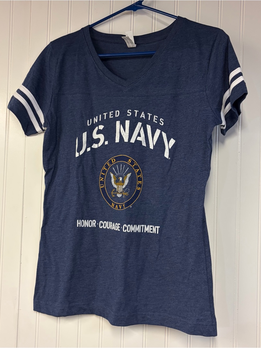 Live and Tell Women's Navy Blue V-Neck Tee Medium